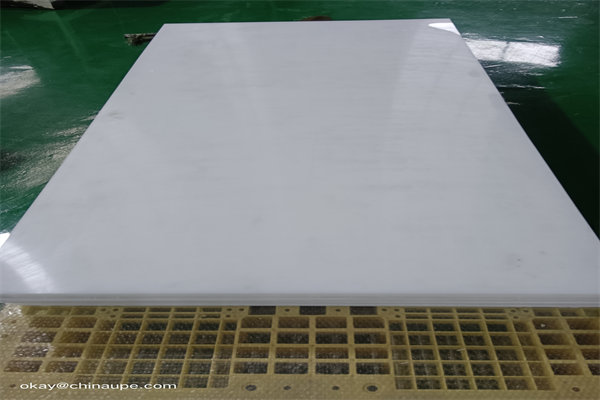 Durable hdpe panel red 1/8